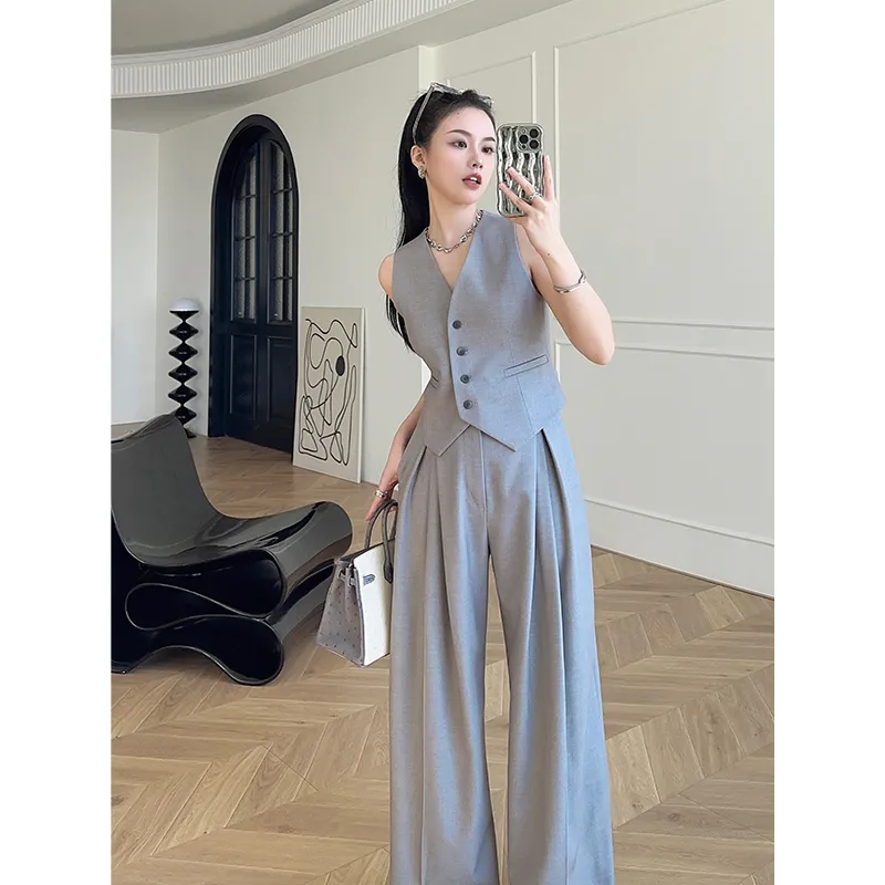 Женский комплект: безрукавка и – обзор и цена Women Formal Wear Set